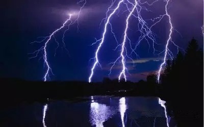 臺風前腳走暴雨后腳來 led顯示屏如何迎戰(zhàn)才能屹立不倒？