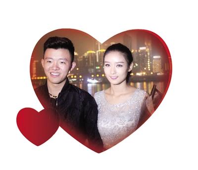 第1000天，女孩在LED大屏上打出結(jié)婚宣言，高調(diào)向男孩“求婚”